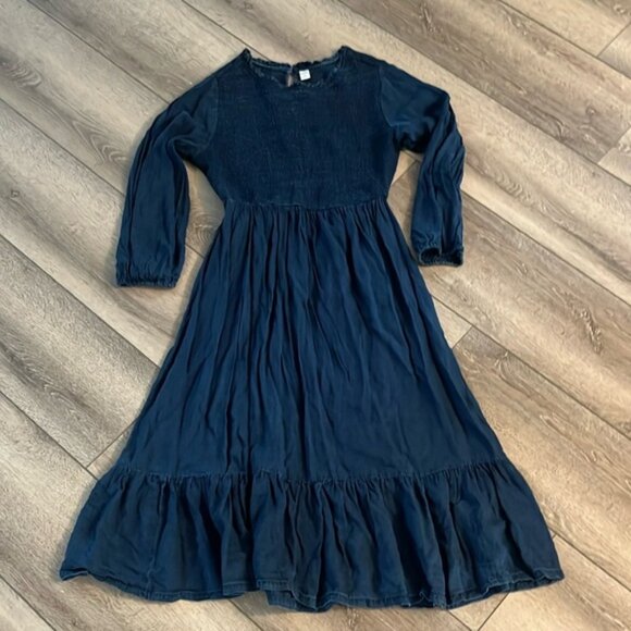 Old navy smocked midi dress Medium - Picture 2 of 4